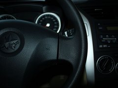 2012款 XL 1.6L 自动 尊贵版