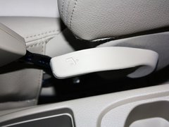 2012款 XL 1.6L 自动 尊贵版