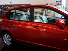 2012款 XL 1.6L 自动 尊贵版
