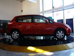 2012款 XL 1.6L 自动 尊贵版