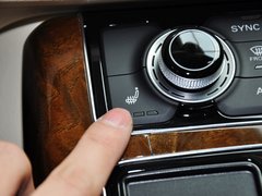 奥迪A8 2013款 30FSI 专享型