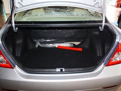 2013款 1.5L 手動 標(biāo)準(zhǔn)型