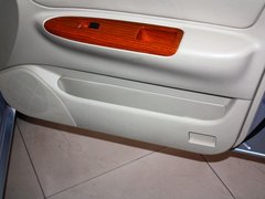 2013款 1.5L 手動 標(biāo)準(zhǔn)型