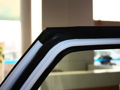 2012款 2.2T 自动 锋芒旗舰型 5座