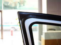 2012款 2.2T 自动 锋芒旗舰型 5座