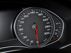 2013款 30FSI 标准型