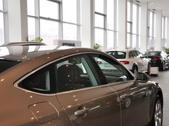 2013款 30FSI 标准型