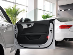 2013款 30FSI 标准型