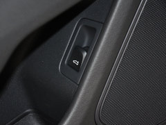 2013款 30FSI 标准型
