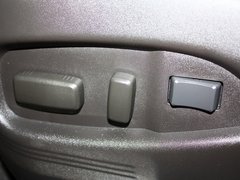 2013款 3.0L 自动 舒适型 5座