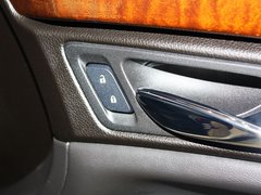 2013款 3.0L 自动 舒适型 5座