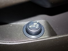 2013款 3.0L 自动 舒适型 5座