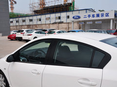 2012款 劲翔三厢 1.5L 手动 炫动时尚版