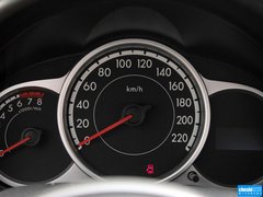 2012款 劲翔三厢 1.5L 手动 炫动时尚版