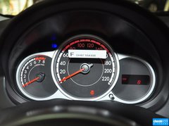 2012款 劲翔三厢 1.5L 自动 炫动时尚版