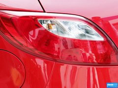 2012款 两厢 1.3L 自动 炫动标准版