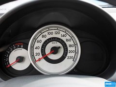 2012款 两厢 1.3L 自动 炫动标准版