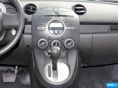 2012款 两厢 1.3L 自动 炫动标准版