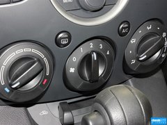 2012款 两厢 1.3L 自动 炫动标准版