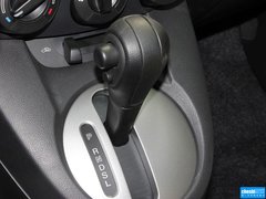 2012款 两厢 1.3L 自动 炫动标准版