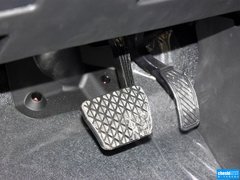2012款 两厢 1.3L 自动 炫动标准版