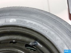 2012款 两厢 1.3L 自动 炫动标准版