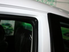 2012款 两厢 1.5L 自动 炫动豪华版