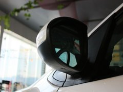 2012款 两厢 1.5L 自动 炫动豪华版