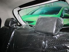 2012款 两厢 1.5L 自动 炫动豪华版
