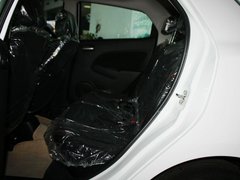 2012款 两厢 1.5L 自动 炫动豪华版