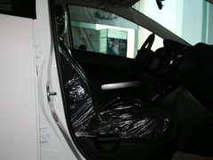 2012款 两厢 1.5L 自动 炫动豪华版
