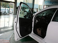 2012款 两厢 1.5L 自动 炫动豪华版