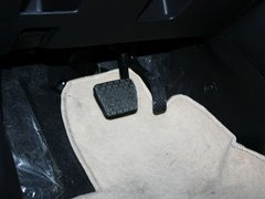 2012款 两厢 1.5L 自动 炫动豪华版
