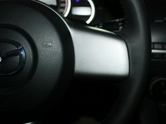 2012款 两厢 1.5L 自动 炫动豪华版