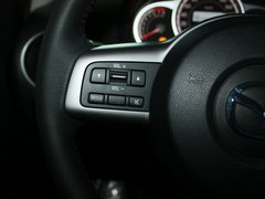 2012款 两厢 1.5L 自动 炫动豪华版