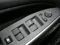 2012款 两厢 1.5L 自动 炫动豪华版