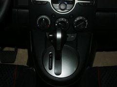 2012款 两厢 1.5L 自动 炫动豪华版