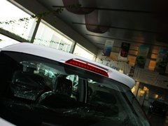 2012款 两厢 1.5L 自动 炫动豪华版