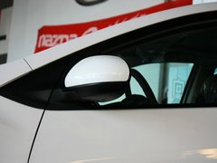 2012款 两厢 1.5L 自动 炫动豪华版