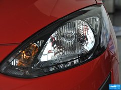 2012款 两厢 1.5L 自动 炫动豪华版