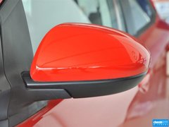 2012款 两厢 1.5L 自动 炫动豪华版