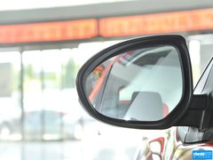 2012款 两厢 1.5L 自动 炫动豪华版