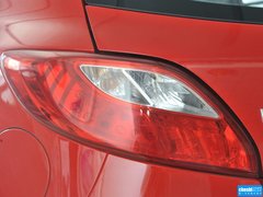 2012款 两厢 1.5L 自动 炫动豪华版