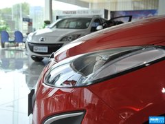 2012款 两厢 1.5L 自动 炫动豪华版