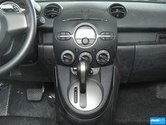 2012款 两厢 1.5L 自动 炫动豪华版