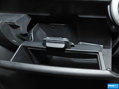 2012款 两厢 1.5L 自动 炫动豪华版