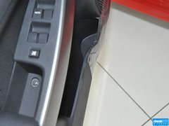 2012款 两厢 1.5L 自动 炫动豪华版