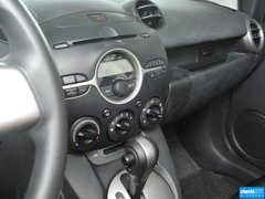 2012款 两厢 1.5L 自动 炫动豪华版