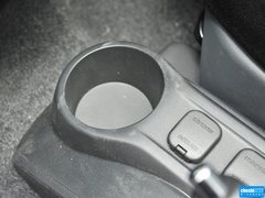 2012款 两厢 1.5L 自动 炫动豪华版