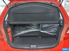 2012款 两厢 1.5L 自动 炫动豪华版